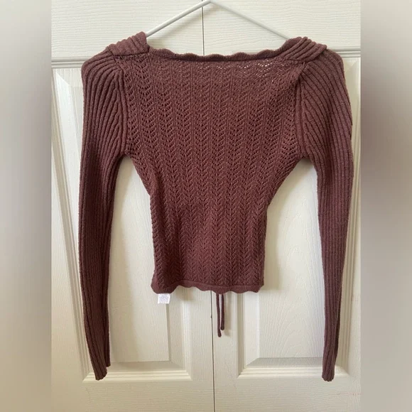 Brown Ribbed Knit Sweater - Picture 4 of 8